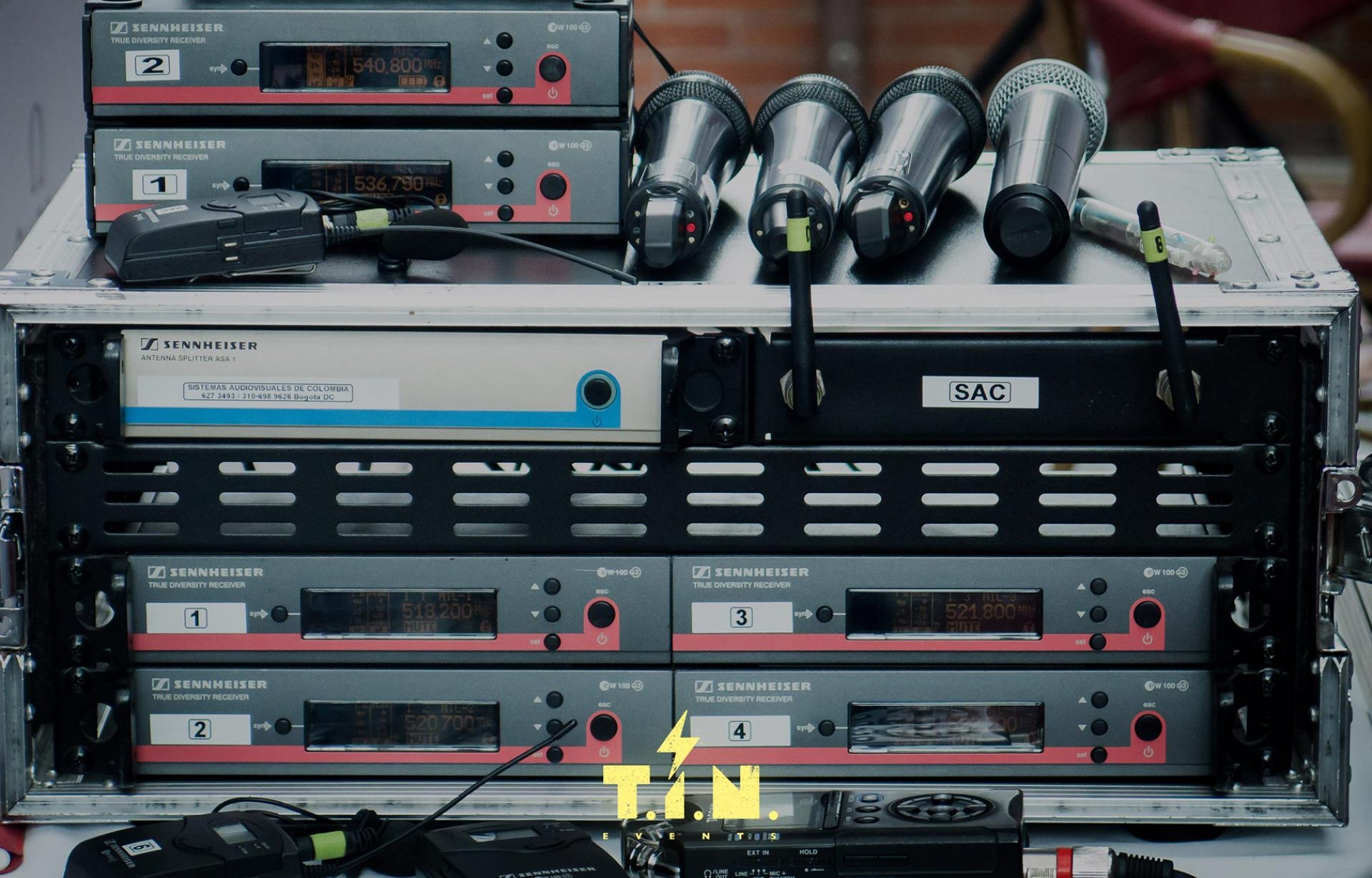 Omega---Cindy-Crawford---The-M-Boutique.-Abril-20-de-2016-1